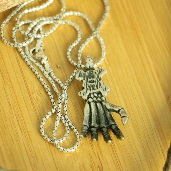 Sterling Silver SKULL & HAND'S BONE Men's Necklace - Picture 7 of 8